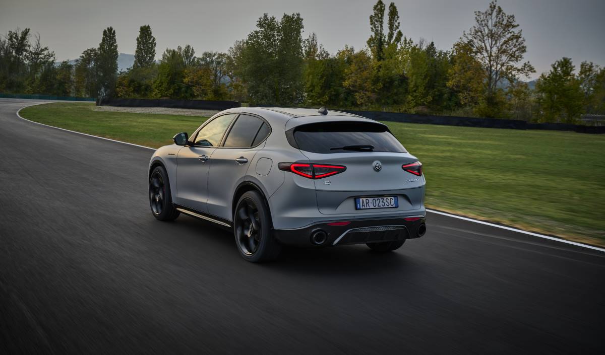 03 newstelvio dynamics 6359037eb23e2 635a7355216f8