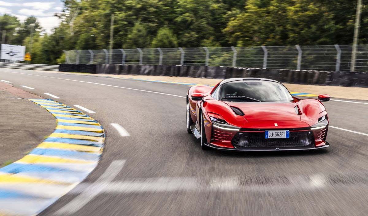 Ferrari Daytona SP3 Track 005