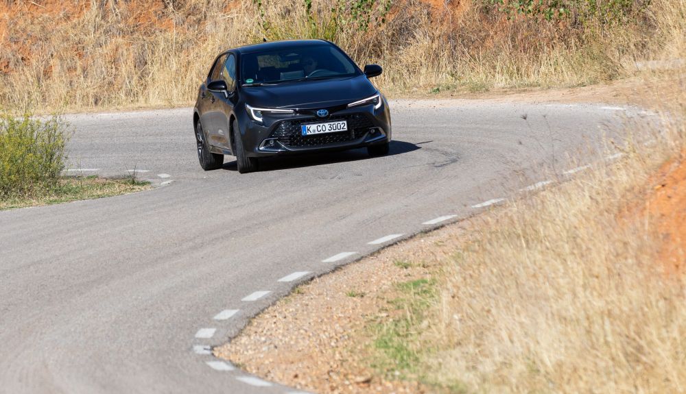 toyota corolla 2023 highres 85 1 1000x575