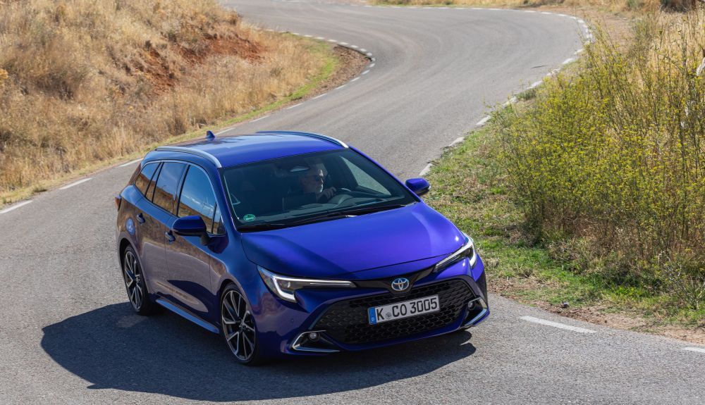toyota corolla 2023 highres 100 1 1000x575