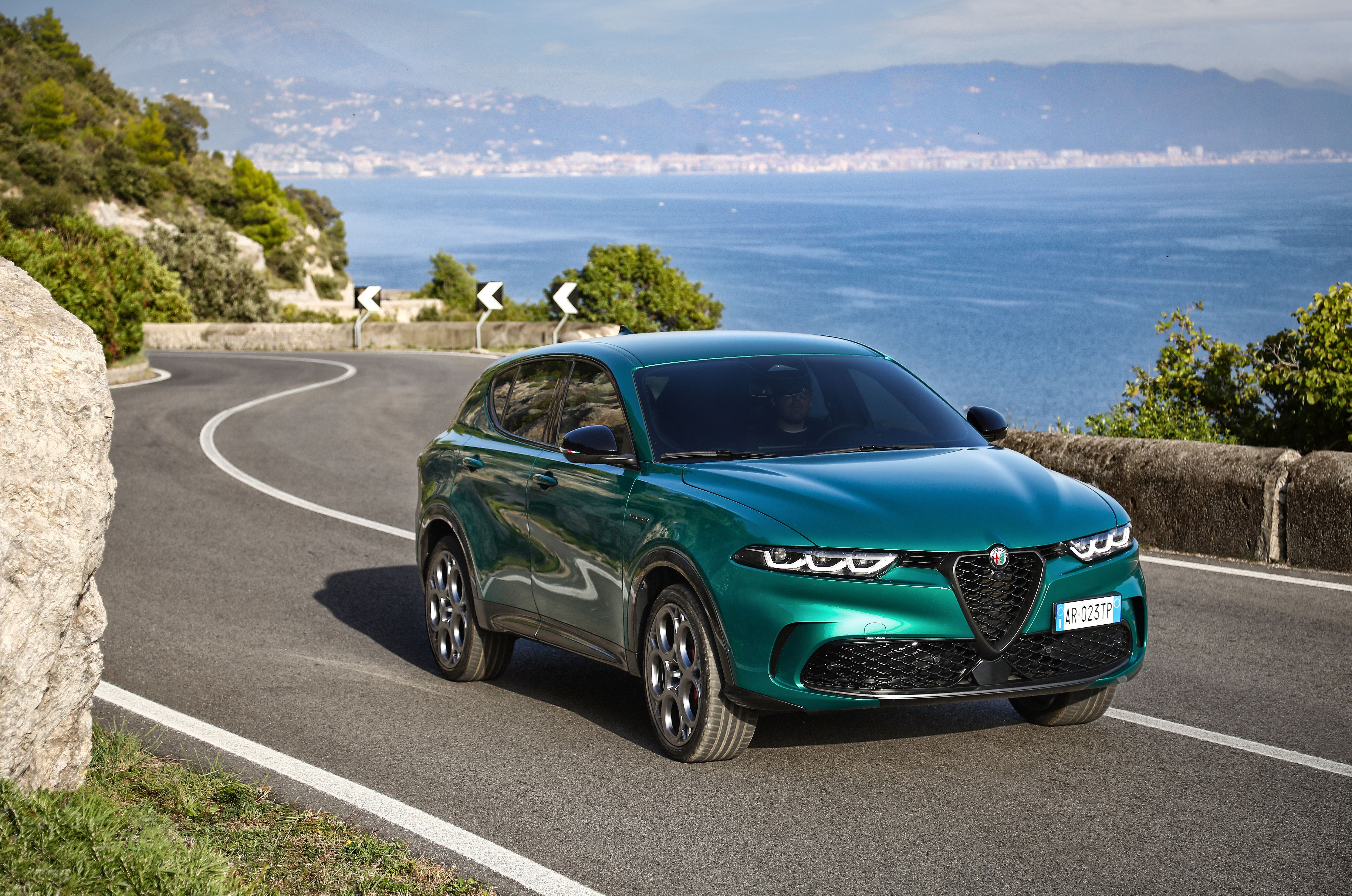 Alfa Romeo Tonale Plug-In Hybrid Q4 2023: un nuevo SUV con tanta deportividad como eficiencia