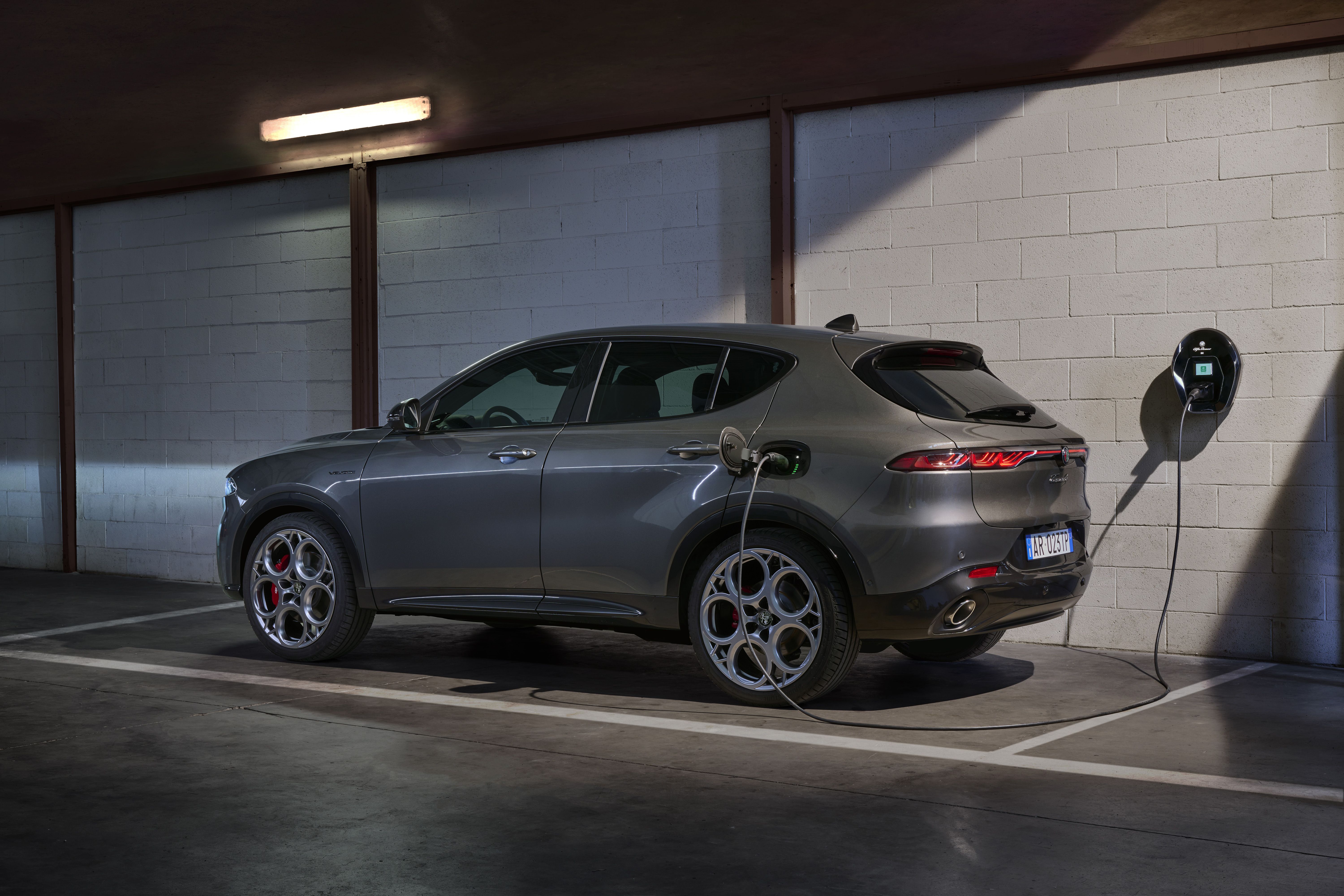 01 Alfa Romeo Tonale Plug In Hybrid Q4  Static Launch Images (17)