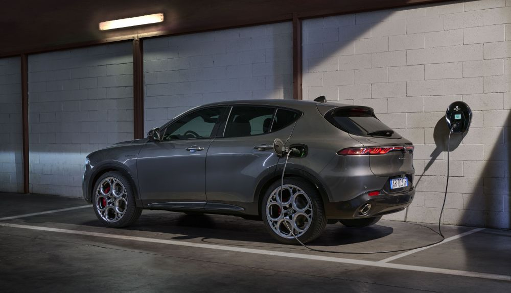 01 Alfa Romeo Tonale Plug In Hybrid Q4 Static Launch Images (17) 01 Alfa Romeo Tonale Plug In Hybrid Q4 Static Launch Images (17)