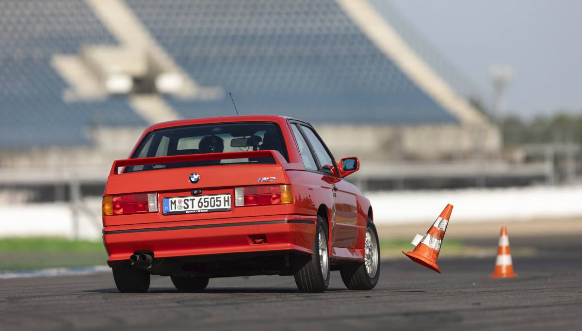 BMW M3 1987 (4)