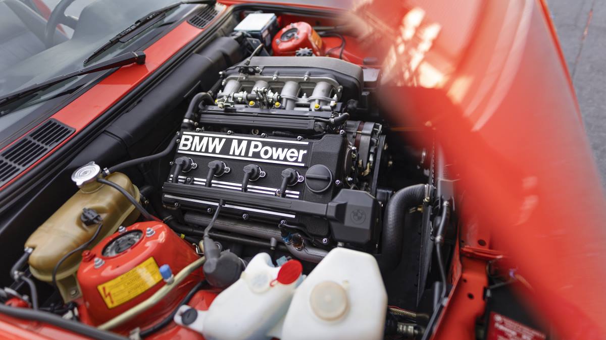 BMW M3 1987 (6)