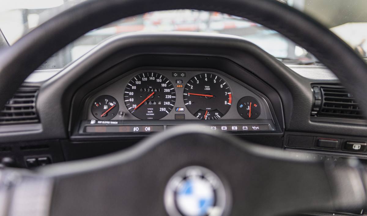 BMW M3 1987 (11)