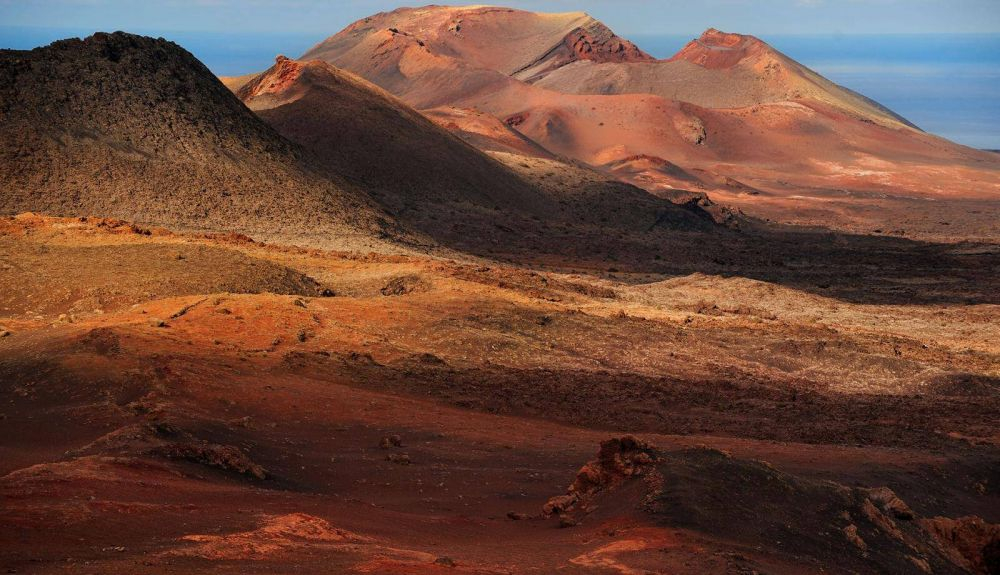 El Parque Nacional de Timanfaya es uno de loslugares más visitados del país. El Parque Nacional de Timanfaya es uno de loslugares más visitados del país.