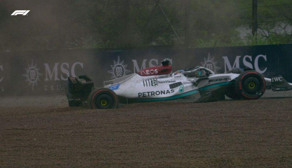 Q3 George Russell provocó la bandera roja a falta de 8 minutos para el final