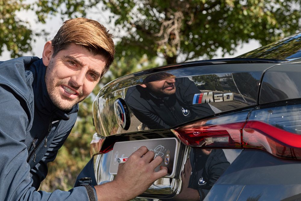 Los coches BMW eléctricos de la plantilla del Real Madrid (8)