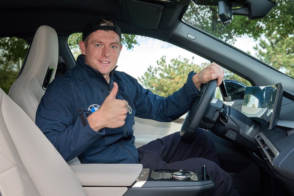 Los coches BMW eléctricos de la plantilla del Real Madrid (9)