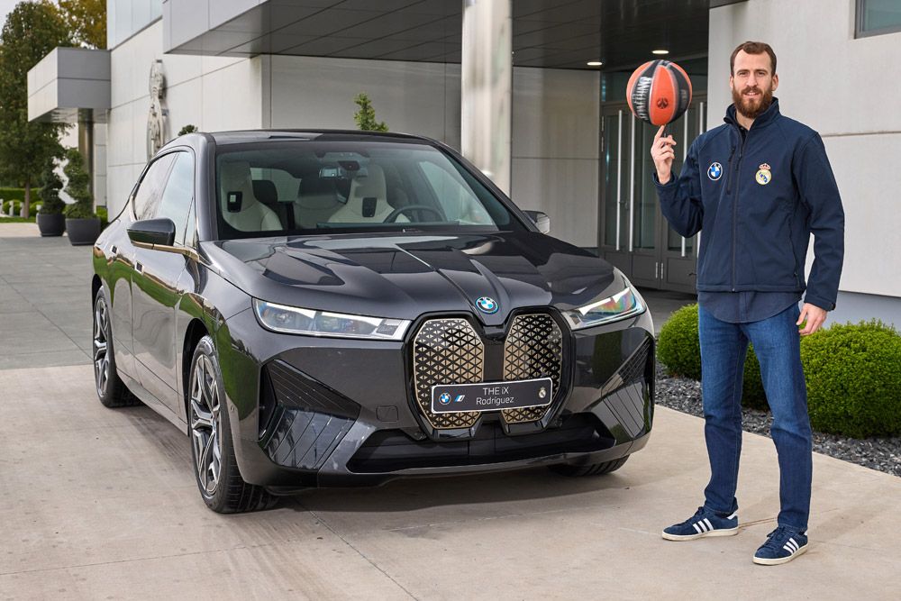 Los coches BMW eléctricos de la plantilla del Real Madrid (16)