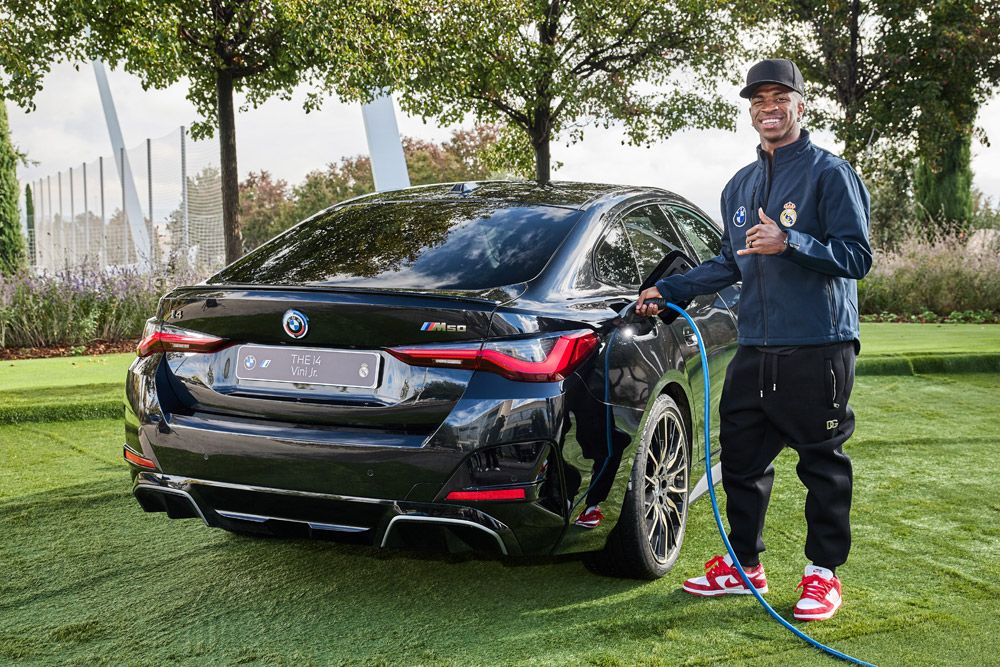Los coches BMW eléctricos de la plantilla del Real Madrid (17)