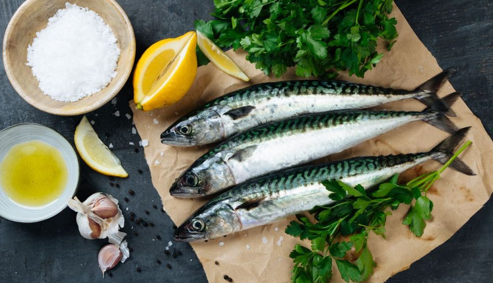 El pescado azul es rico en Vitamina D y grasas amoga 3, muy beneficiosas para la salud. El pescado azul es rico en Vitamina D y grasas amoga 3, muy beneficiosas para la salud.