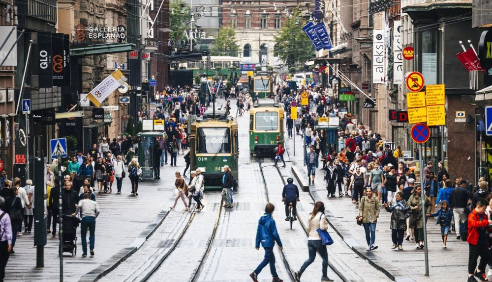Centro de Helsinki, la ciudad que quiere ser neutral en carbono para 2050. Centro de Helsinki, la ciudad que quiere ser neutral en carbono para 2050.
