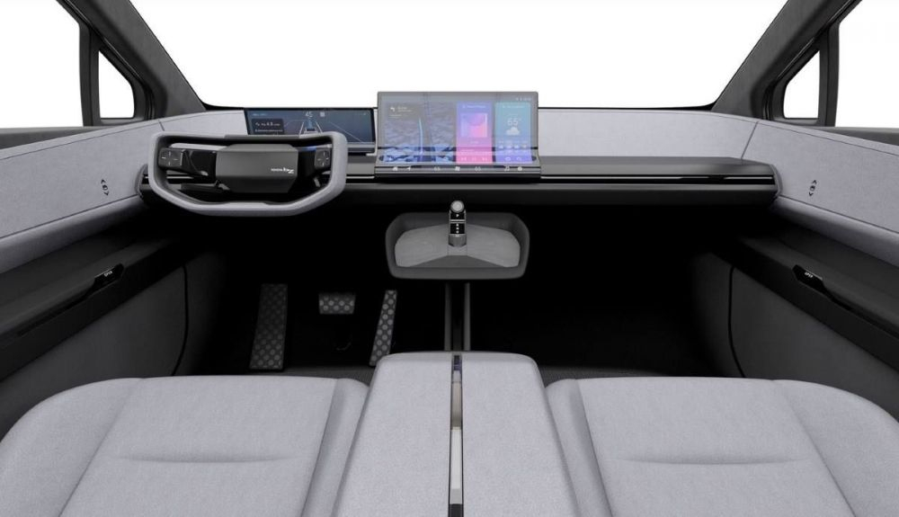 Interior minimalista y futurista en el Toyota bZ Compact SUV