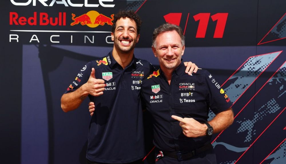 Daniel Ricciardo junto a Christian Horner Daniel Ricciardo junto a Christian Horner