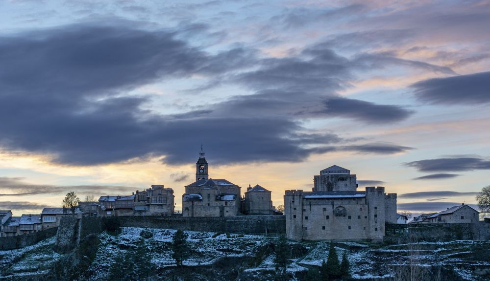 Puebla de Sanabria es una villa medieval ideal para unos días de descanso. Puebla de Sanabria es una villa medieval ideal para unos días de descanso.
