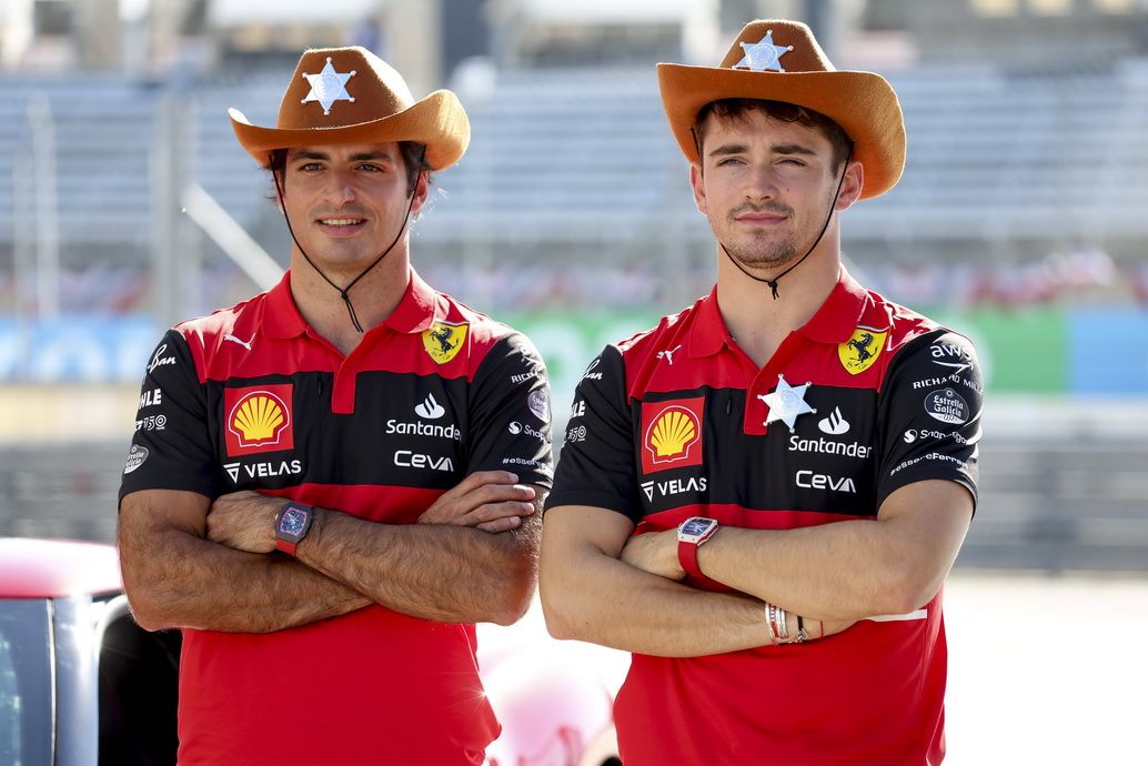 El duelo entre Sainz y Leclerc comenzará en los test de Baréin de 2023