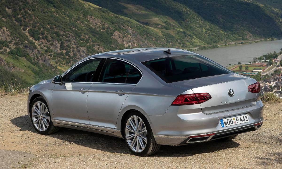 VW Passat 1