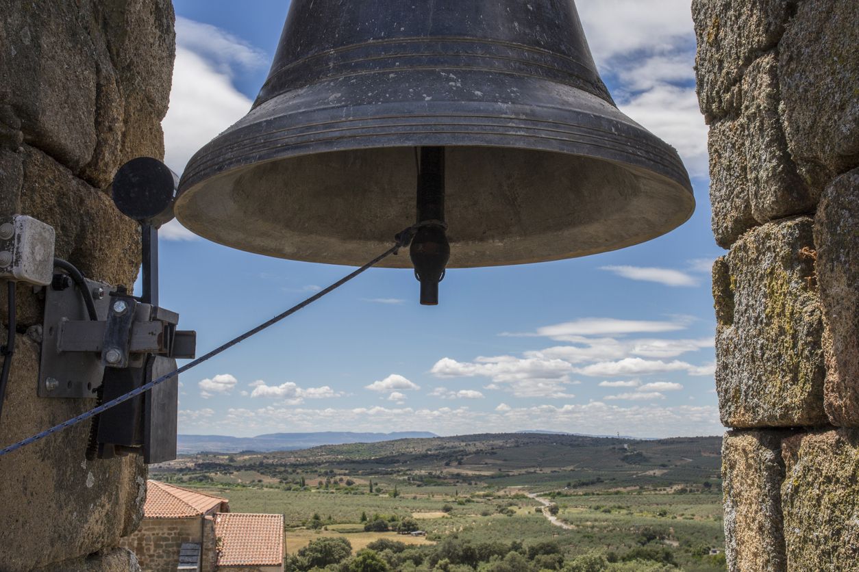 El toque de campanas es un lenguaje sonoro que se ha mantenido a lo largo de los siglos como un medio de comunicación comunitario.