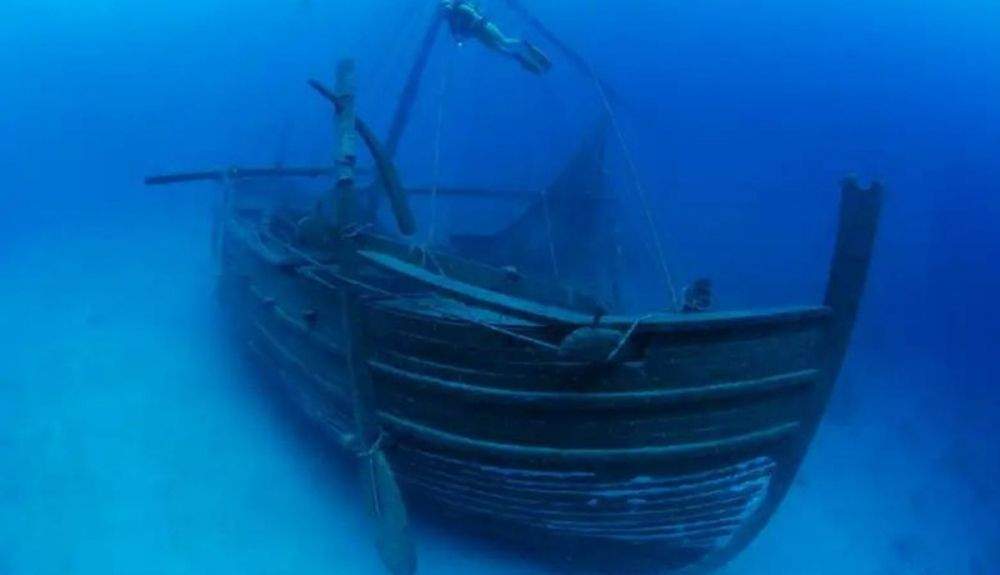 Una réplica del naufragio de Uluburun, un barco perdido en el Mediterráneo durante una tormenta de la Edad del Bronce.