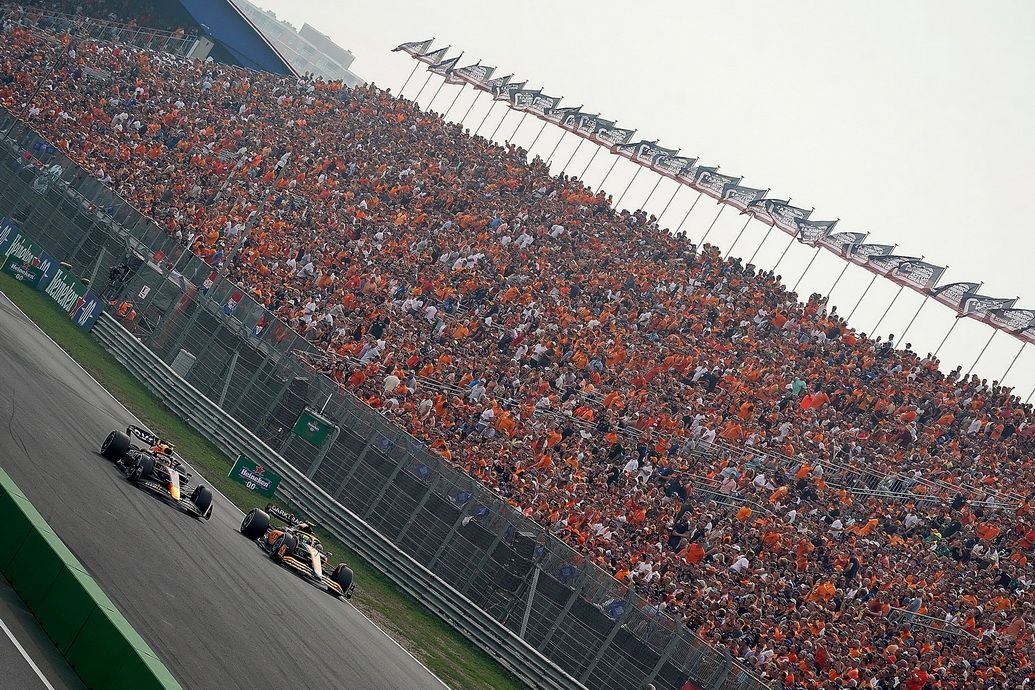Tribunas llenas en el circuito de Zandvoort durante el GP de los Países Bajos