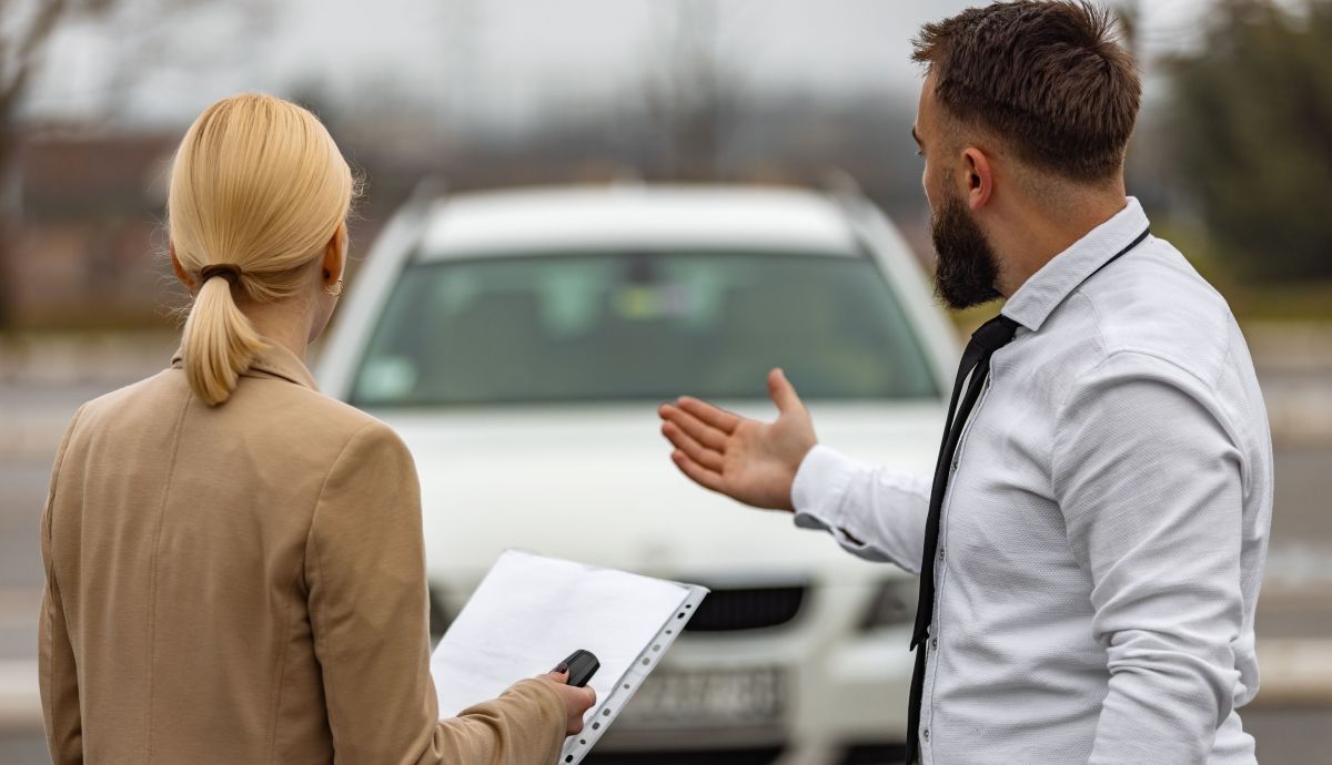Se venden cada vez menos coches usados, y los que más  se venden son así de viejos