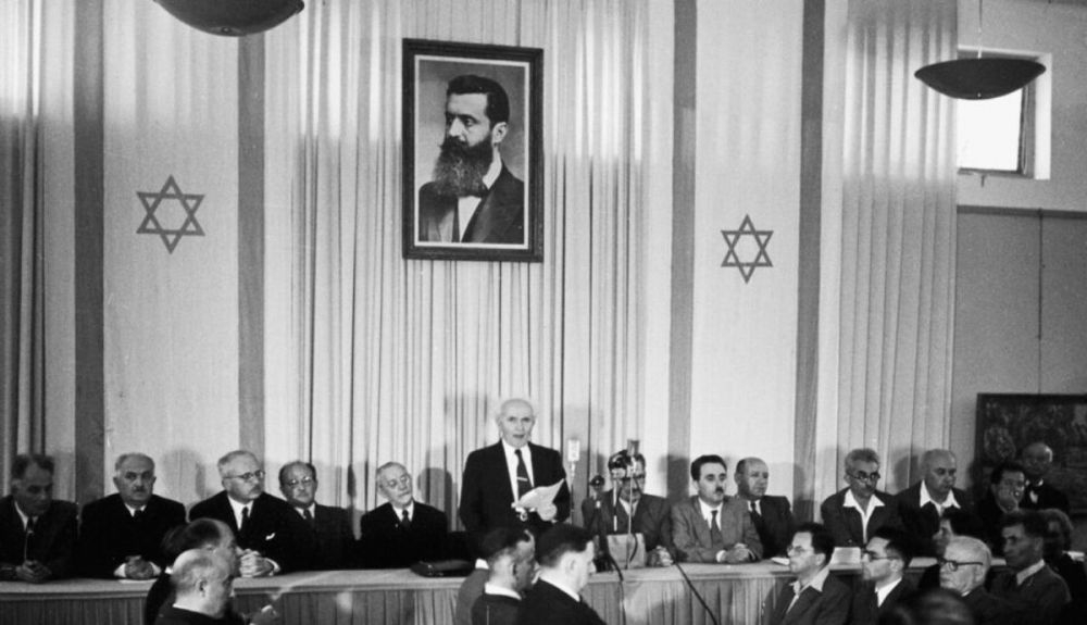 David Ben Gurión, proclama el Estado de Israel, en un museo de Tel Aviv, el 14 de mayo de 1948. David Ben Gurión, proclama el Estado de Israel, en un museo de Tel Aviv, el 14 de mayo de 1948.