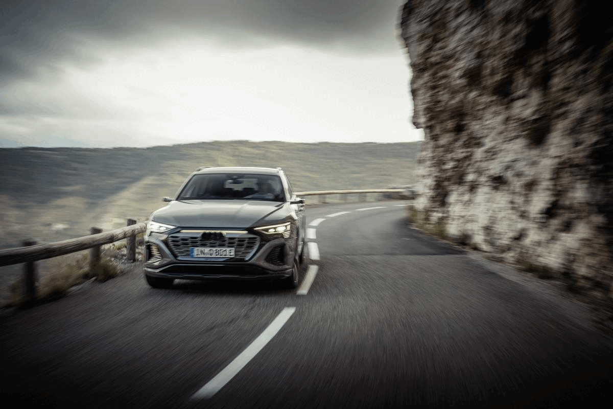 Audi Q8 e tron 2023 (4)