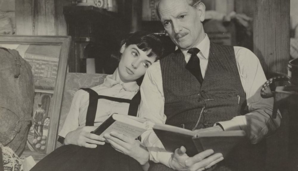 Fotograma de la película 'El Diario de Ana Frank' con Joseph Schildkraut (Otto Frank) y Millie Perkins (Ana Frank). Fotograma de la película 'El Diario de Ana Frank' con Joseph Schildkraut (Otto Frank) y Millie Perkins (Ana Frank).