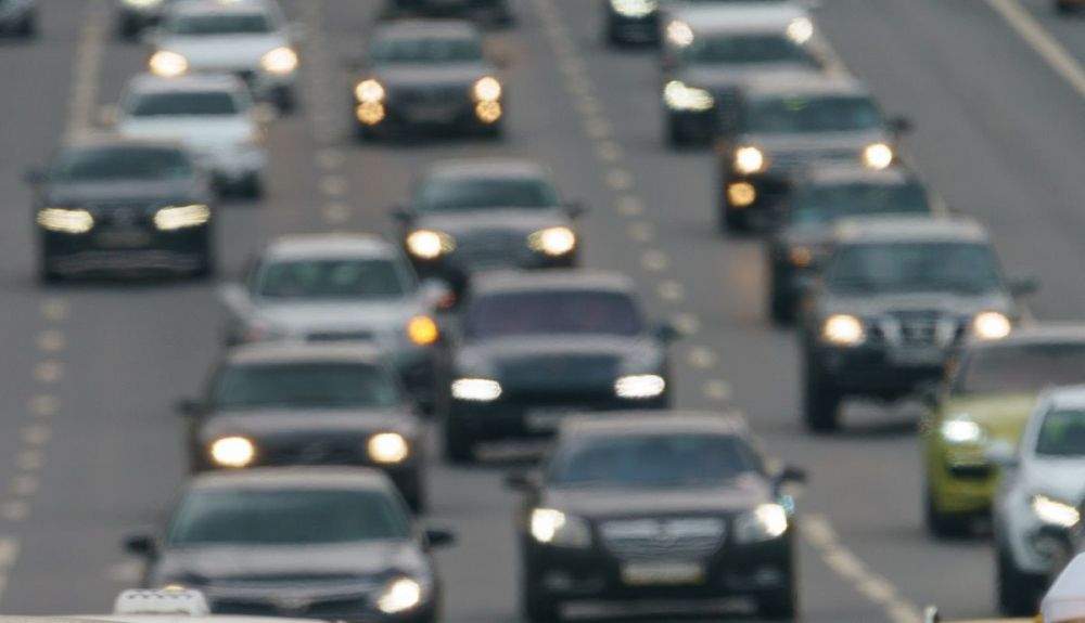 La DGT avisa sobre las multas por no llevar las luces encendidas de día