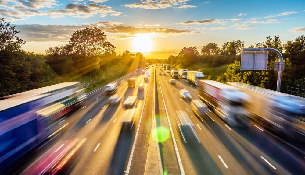 El transporte en carretera supone un importante porcentaje de emisiones contaminantes. El transporte en carretera supone un importante porcentaje de emisiones contaminantes.