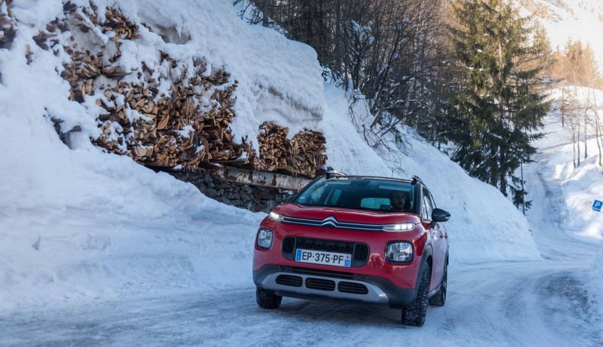 Consejos clave para circular seguros con nieve, hielo y niebla