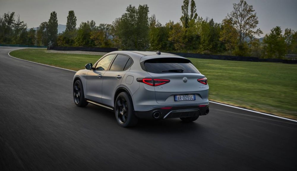 ALFA ROMEO STELVIO 2023