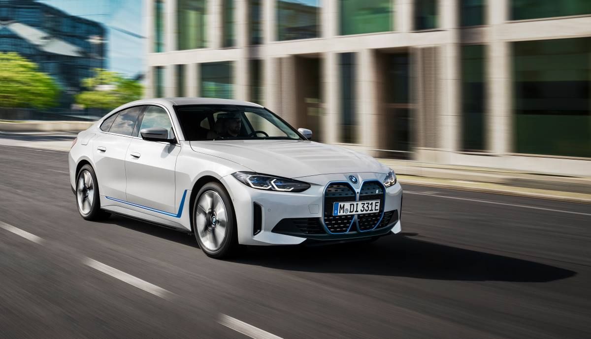 BMW i4 2023 con novedades