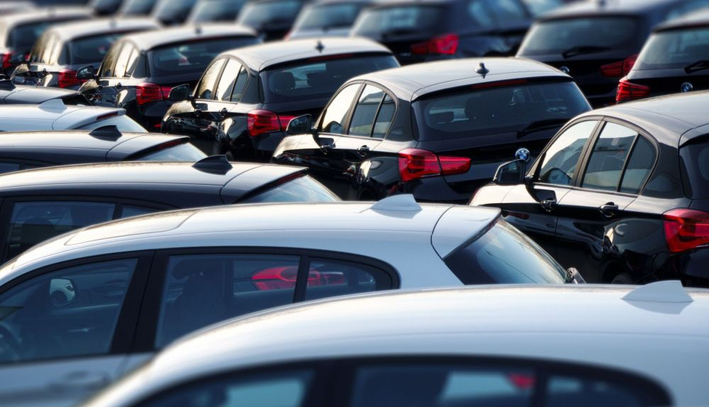 Los coches de segunda mano valen ya casi como los vehículos nuevos