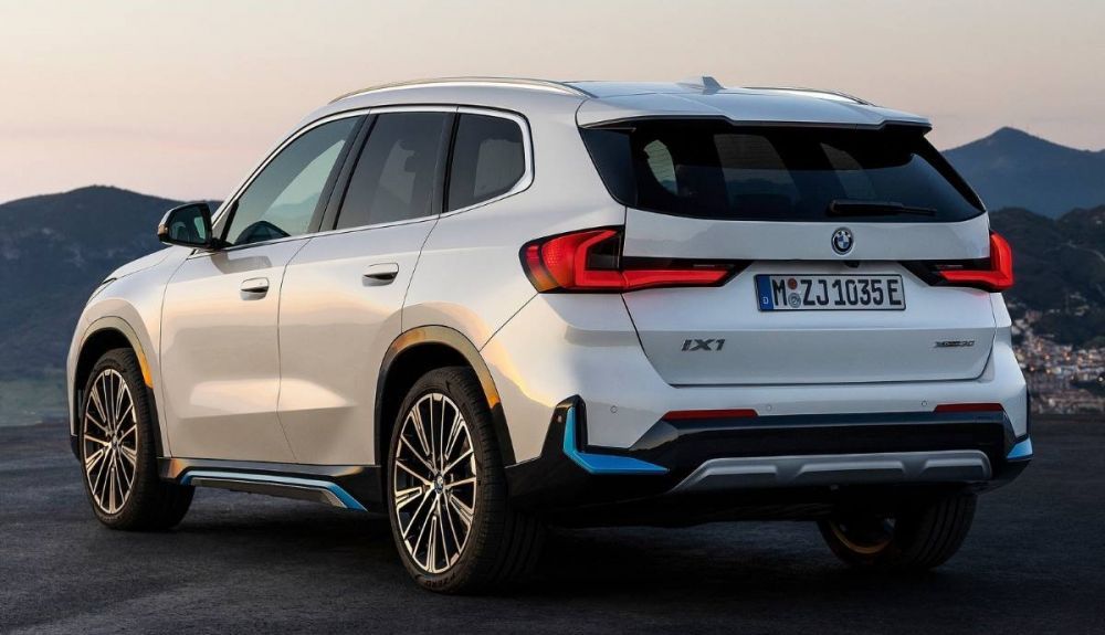 bmw ix1 2023 9 1 1000x575