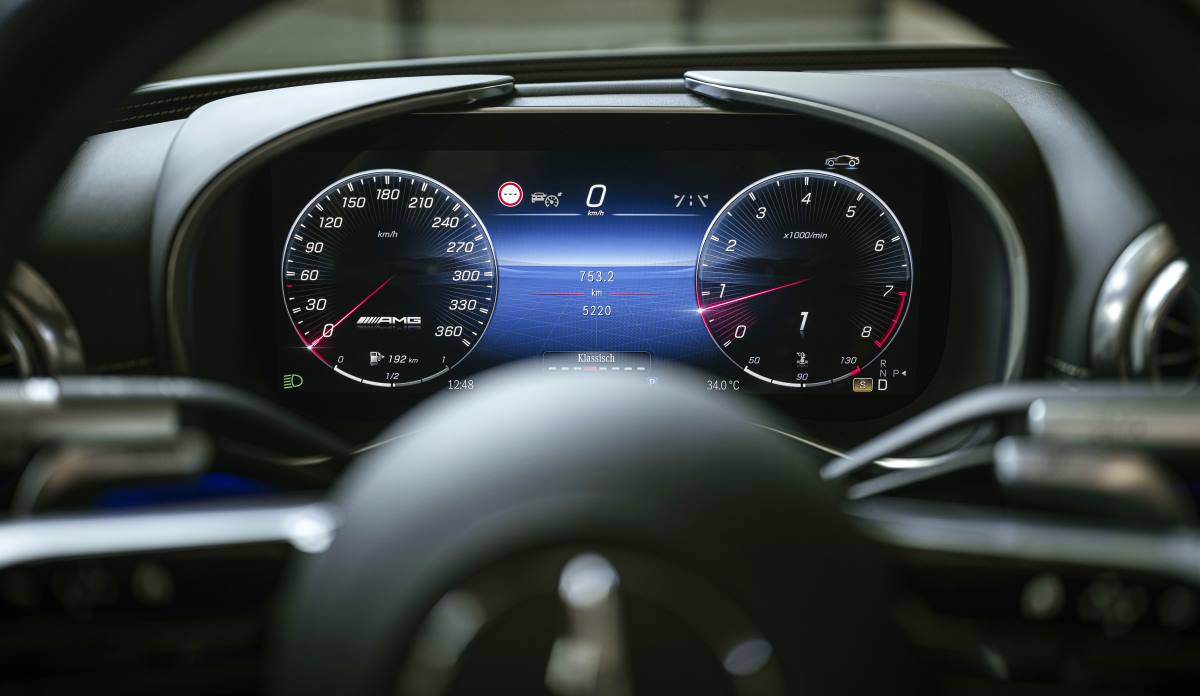 Mercedes AMG SL 63 6