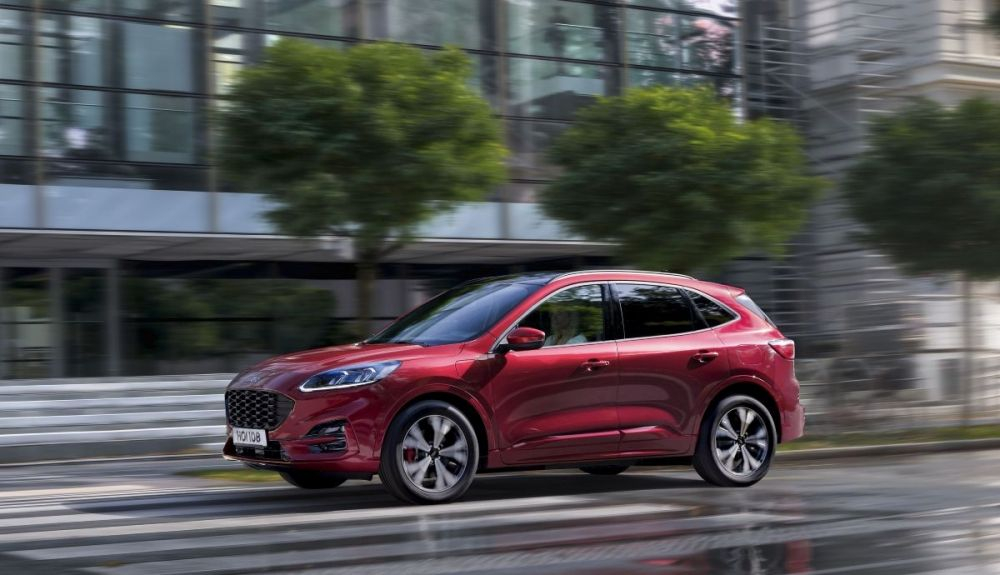 Ford Kuga PHEV, el SUV híbrido enchufable, todo un superventas ahora con un descuento impresionante Ford Kuga PHEV, el SUV híbrido enchufable, todo un superventas ahora con un descuento impresionante