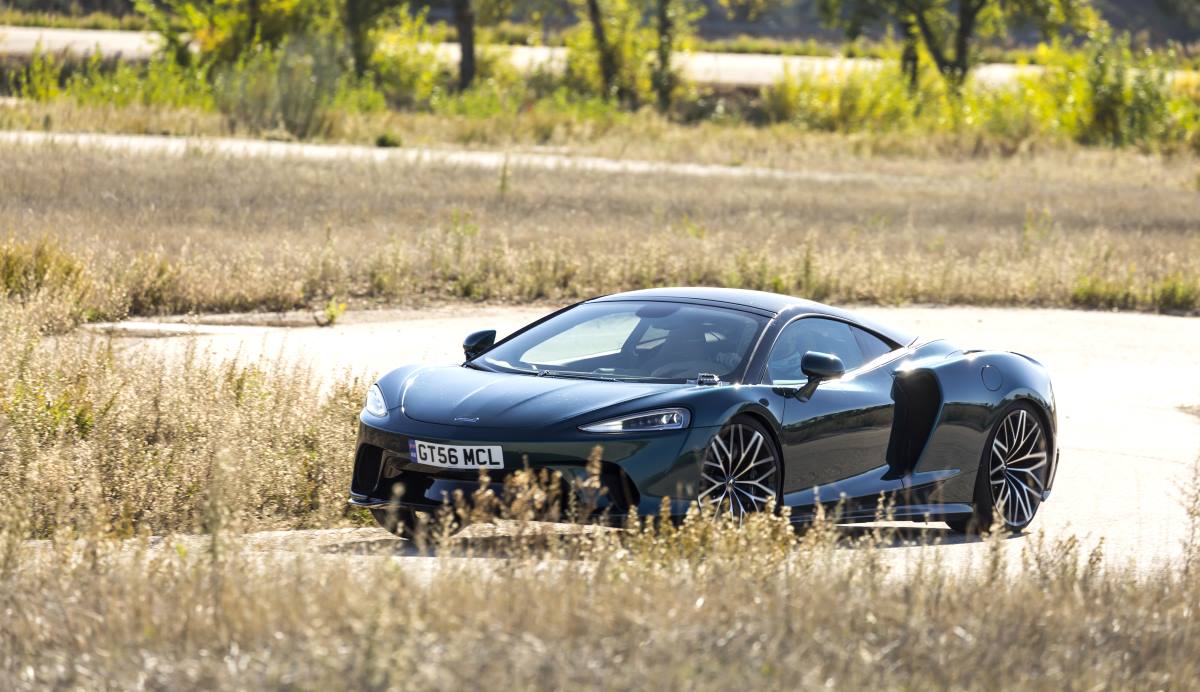 050 MCLAREN GT