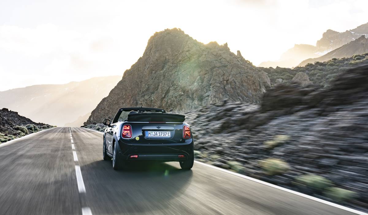 Mini Cooper SE Cabrio 3