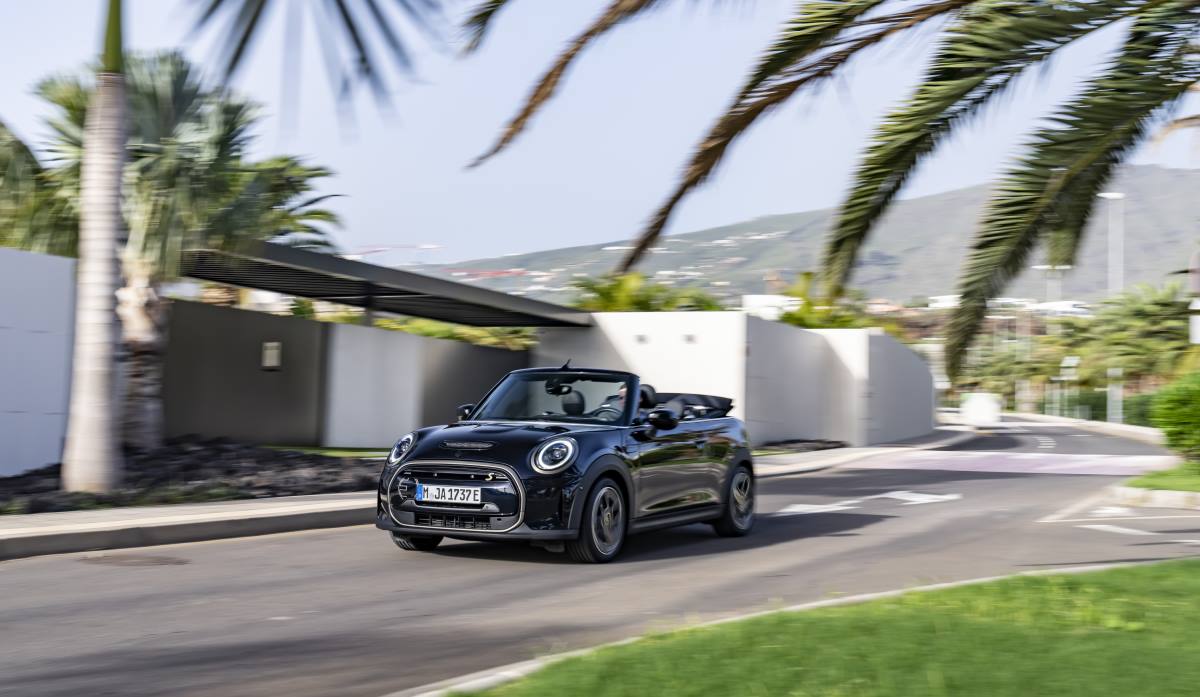 Mini Cooper SE Cabrio 5