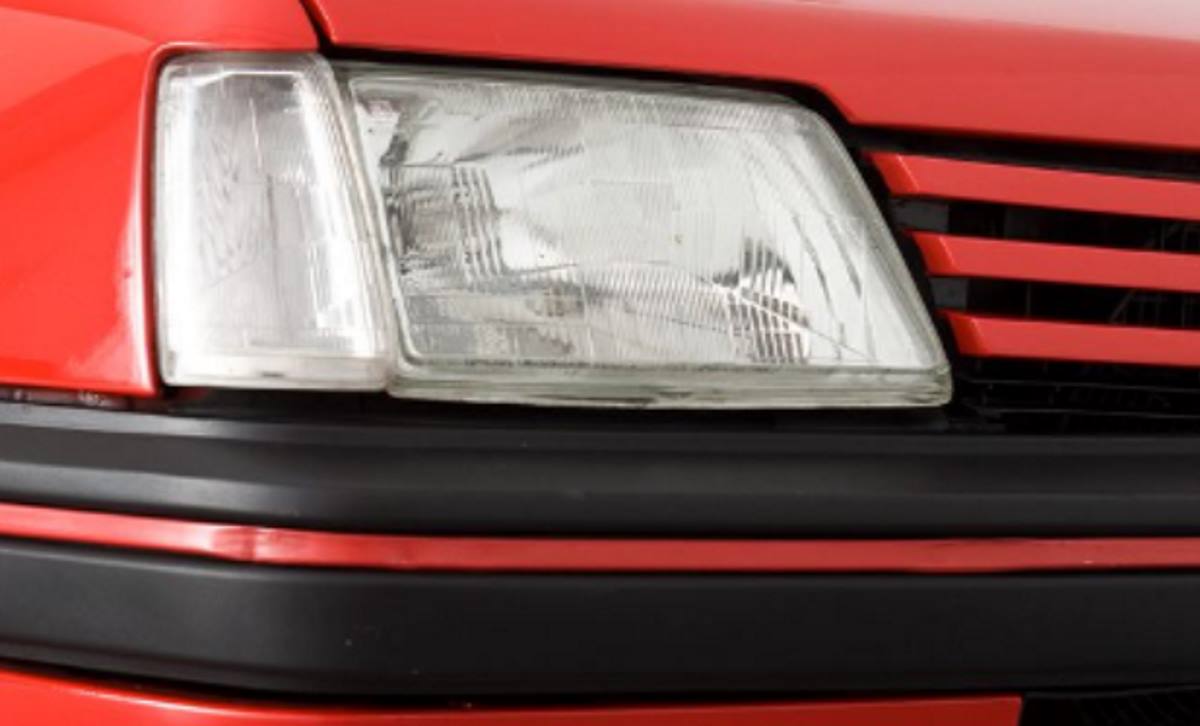 Peugeot 205 GTI 5