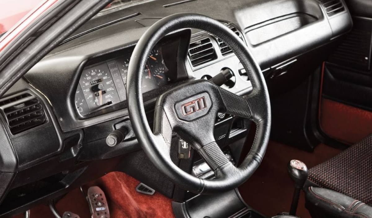 Peugeot 205 GTI 12