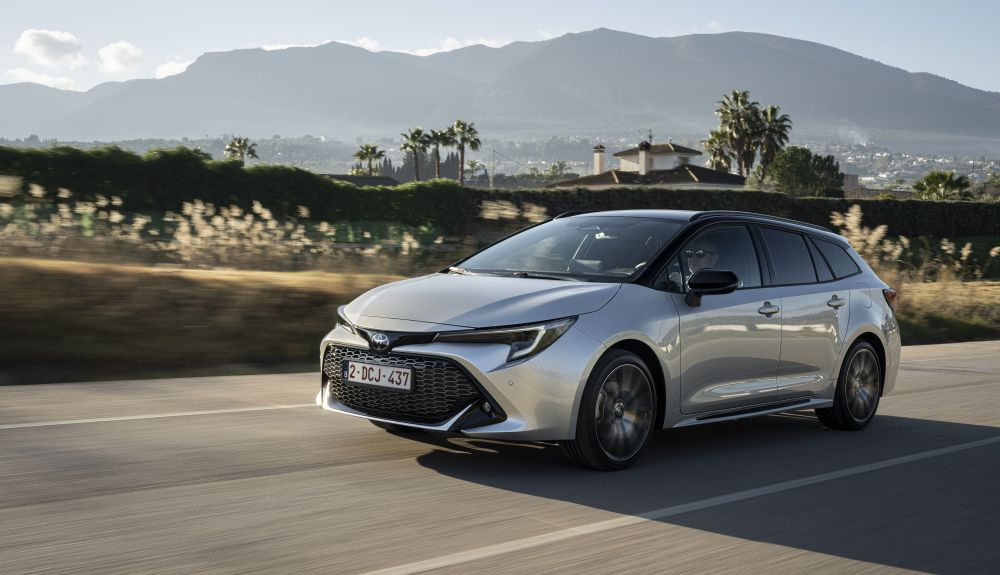 2023   COROLLA TOURING SPORTS DPL 16