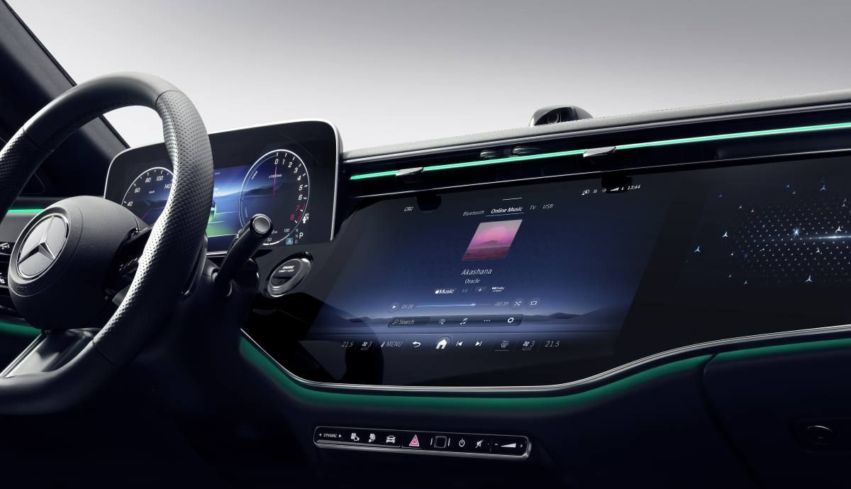 Mercedes Clase E 2023 y su moderno interior 4