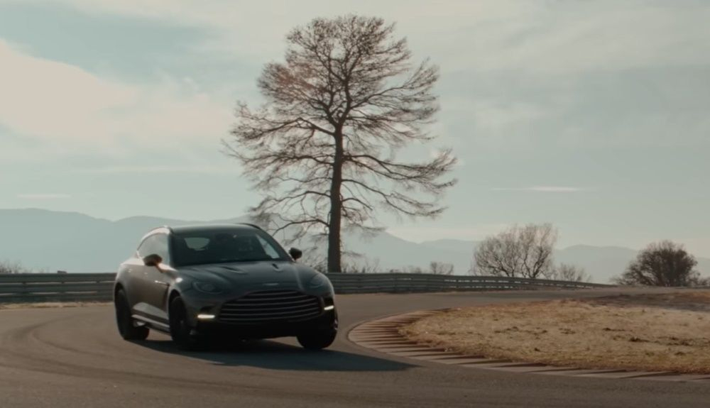 Fernando Alonso y su Aston Martin DBX 707