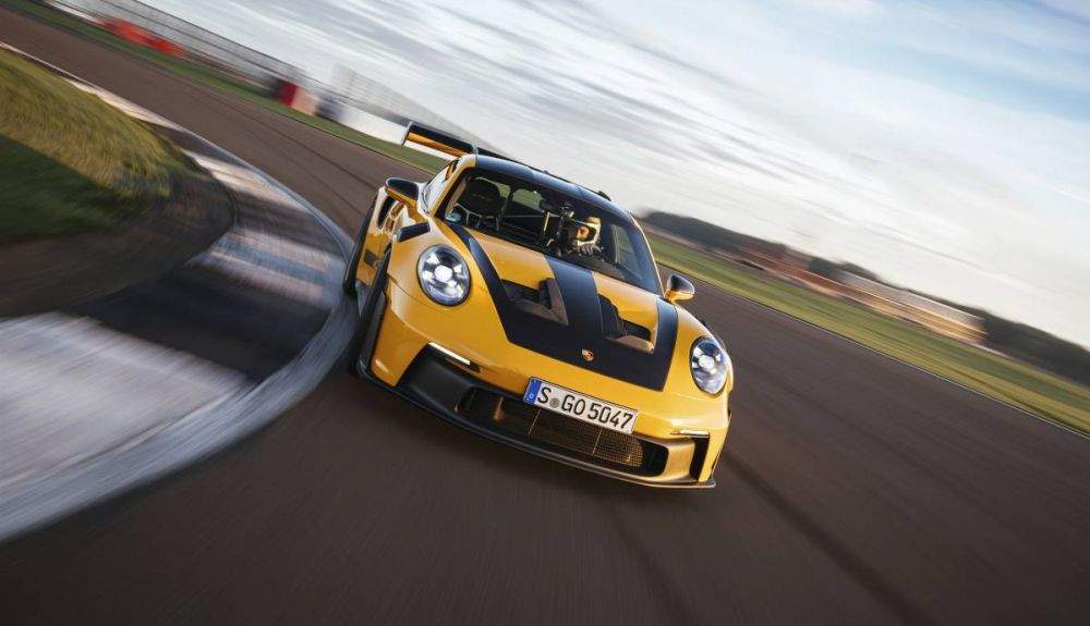 PORSCHE 911 GT3 RS (1)