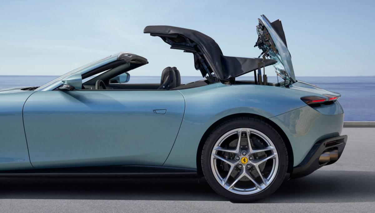 Ferrari Roma Spider 6