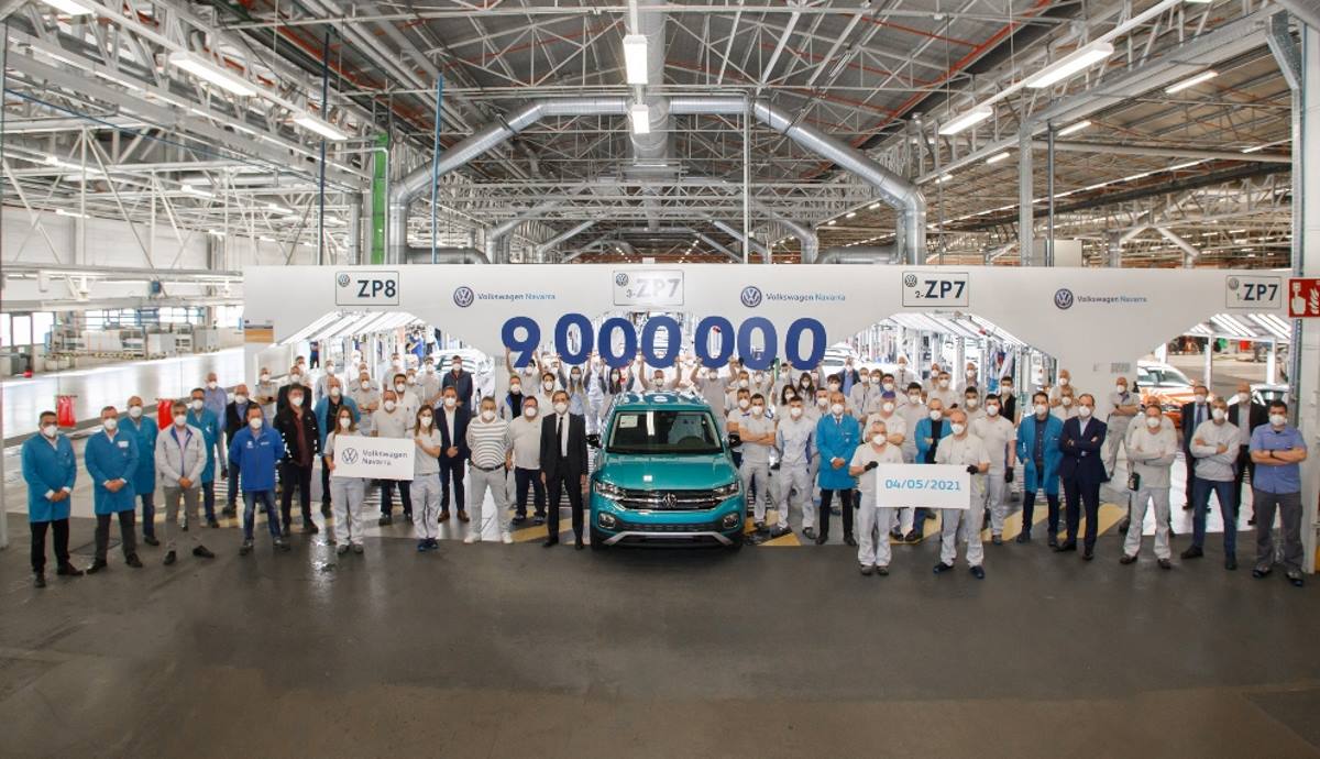 Algunos trabajadores de la plantilla de la fábrica de Volkswagen en Navarra